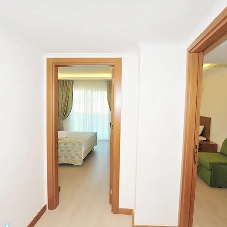 Yeniceri Hotel 3*